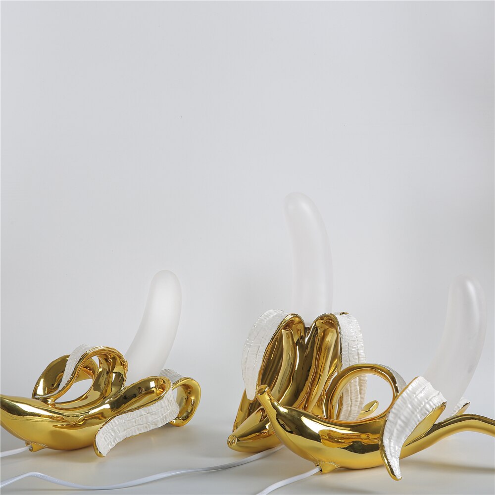 Elegant Retro Table Lamp – An Artistic Lighting Accent for Your Home