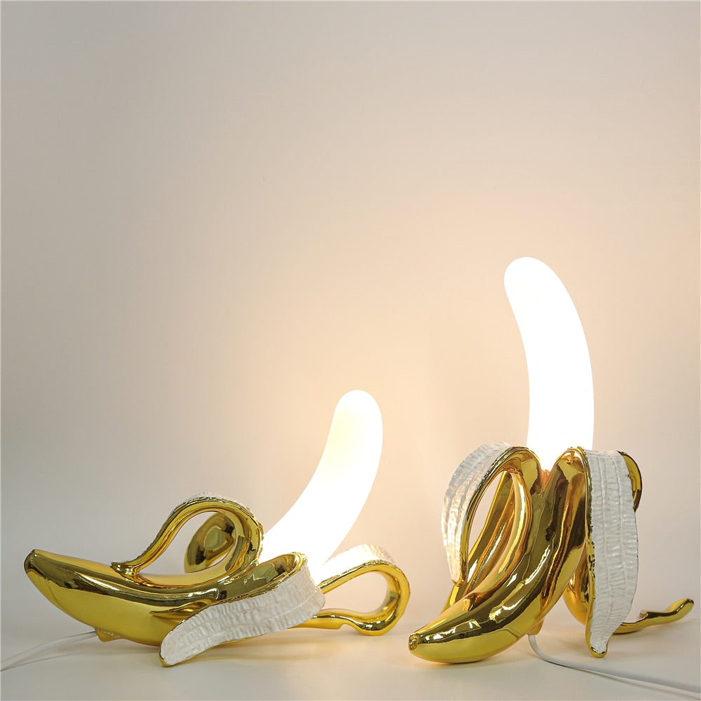 Elegant Retro Table Lamp – An Artistic Lighting Accent for Your Home