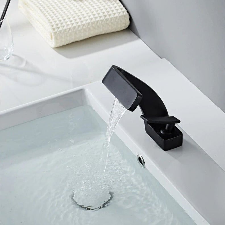 Moderne Küchenarmatur AquaArc Voltyx