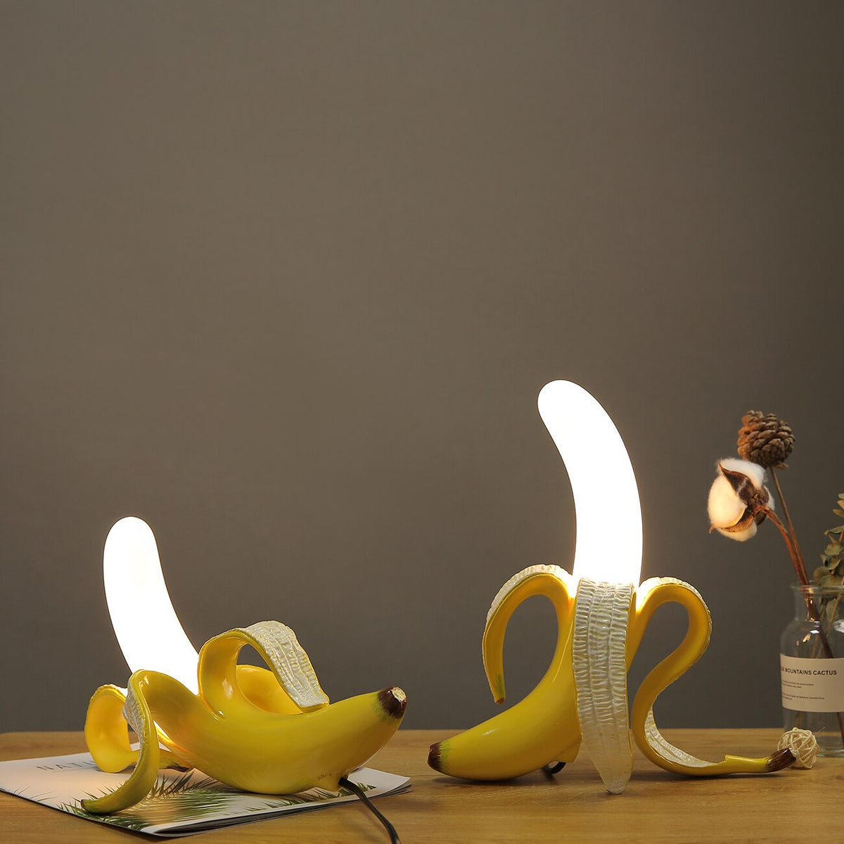 Elegant Retro Table Lamp – An Artistic Lighting Accent for Your Home