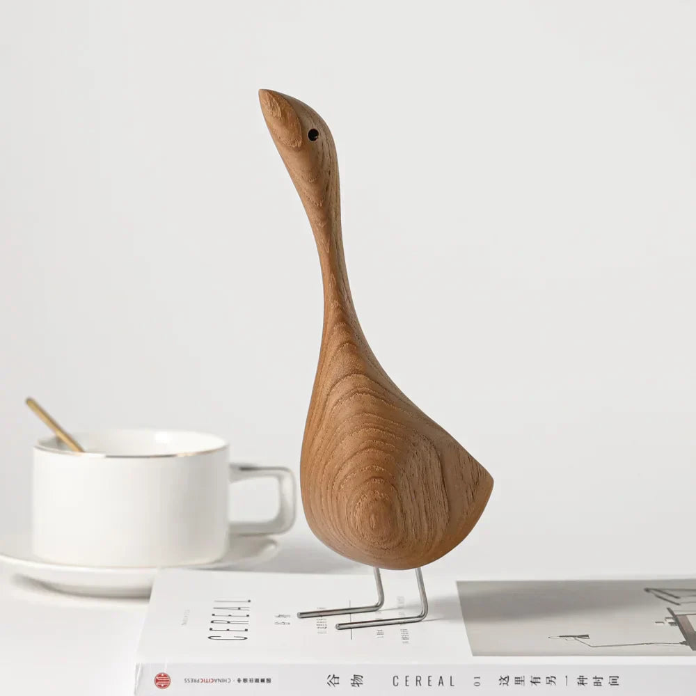 Naturverbundenes Teakholz-Dekor: Elegante Gänsefiguren