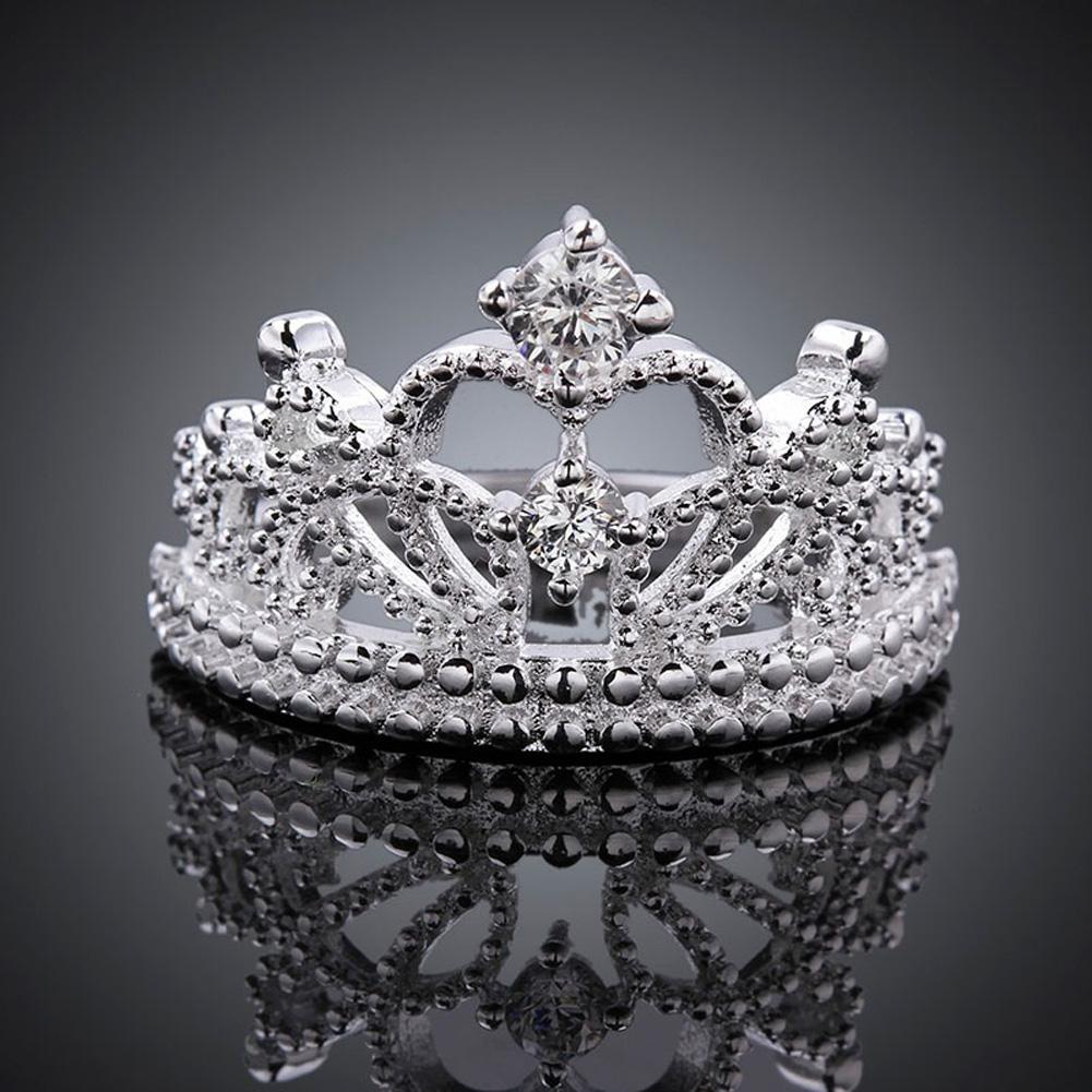 Tiara Ring für Prinzessinnen – Eleganter Schmuck für besondere Anlässe