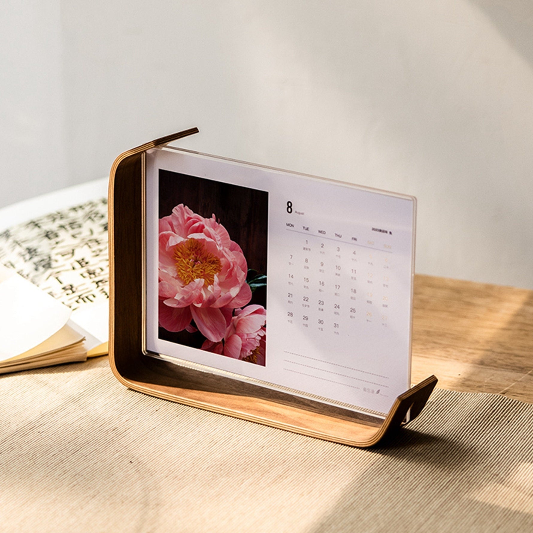 Elegant Wooden Picture Frame – Handcrafted from Fine Wood