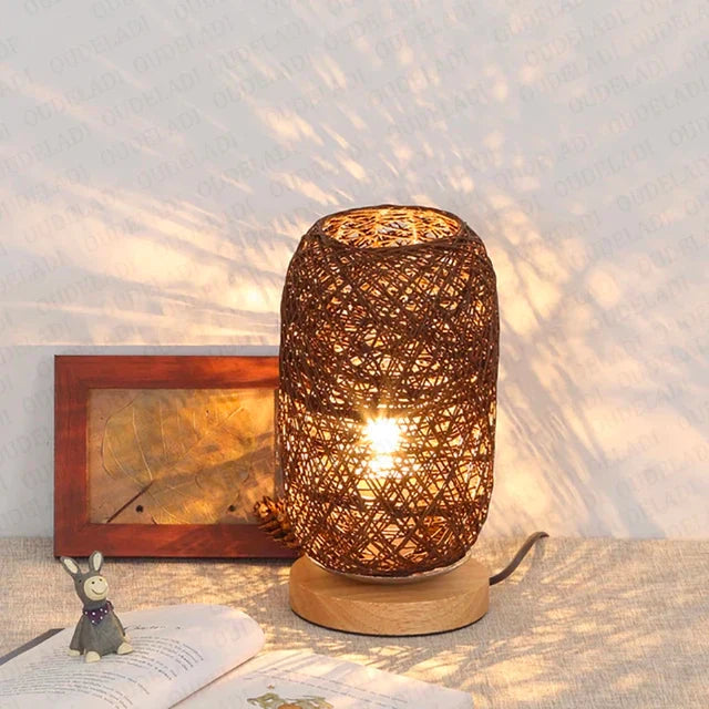 Stilvolle LED Tischlampe aus Holz mit Seil-Design – Warmes Licht für Schlafzimmer und Wohnzimmer
