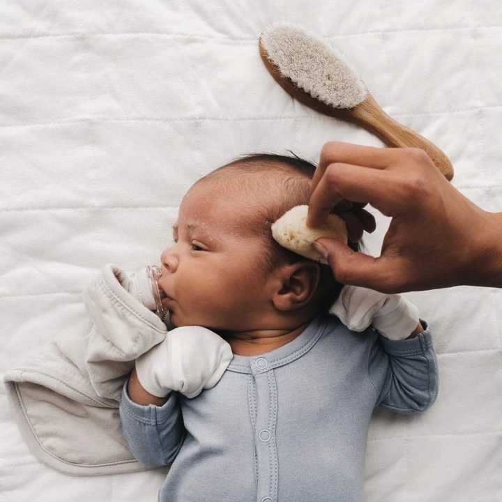Set von Babyhandschuhen – Bequeme und sanfte Neugeborenenhandschuhe