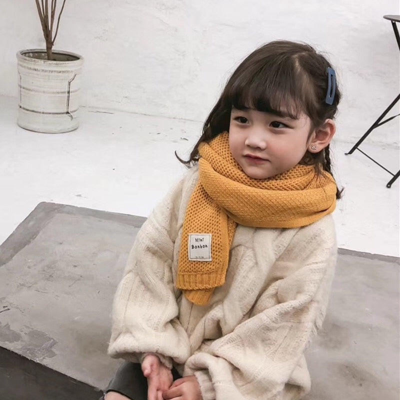 Wärmender Strickschal für Kinder – Weiches, zeitloses Design