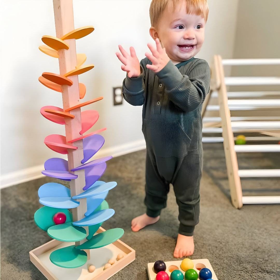 Bunte Holzbahn – Lernspielzeug für kreative Entfaltung bei Kindern