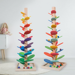 Bunter Holz-Murmelturm: Spielerisches Lernen für Kinder