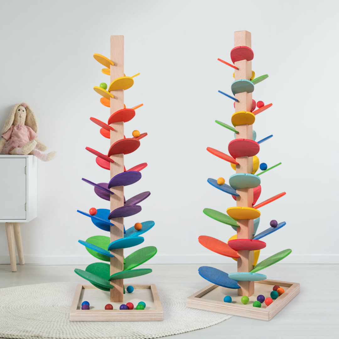 Bunter Holz-Murmelturm: Spielerisches Lernen für Kinder