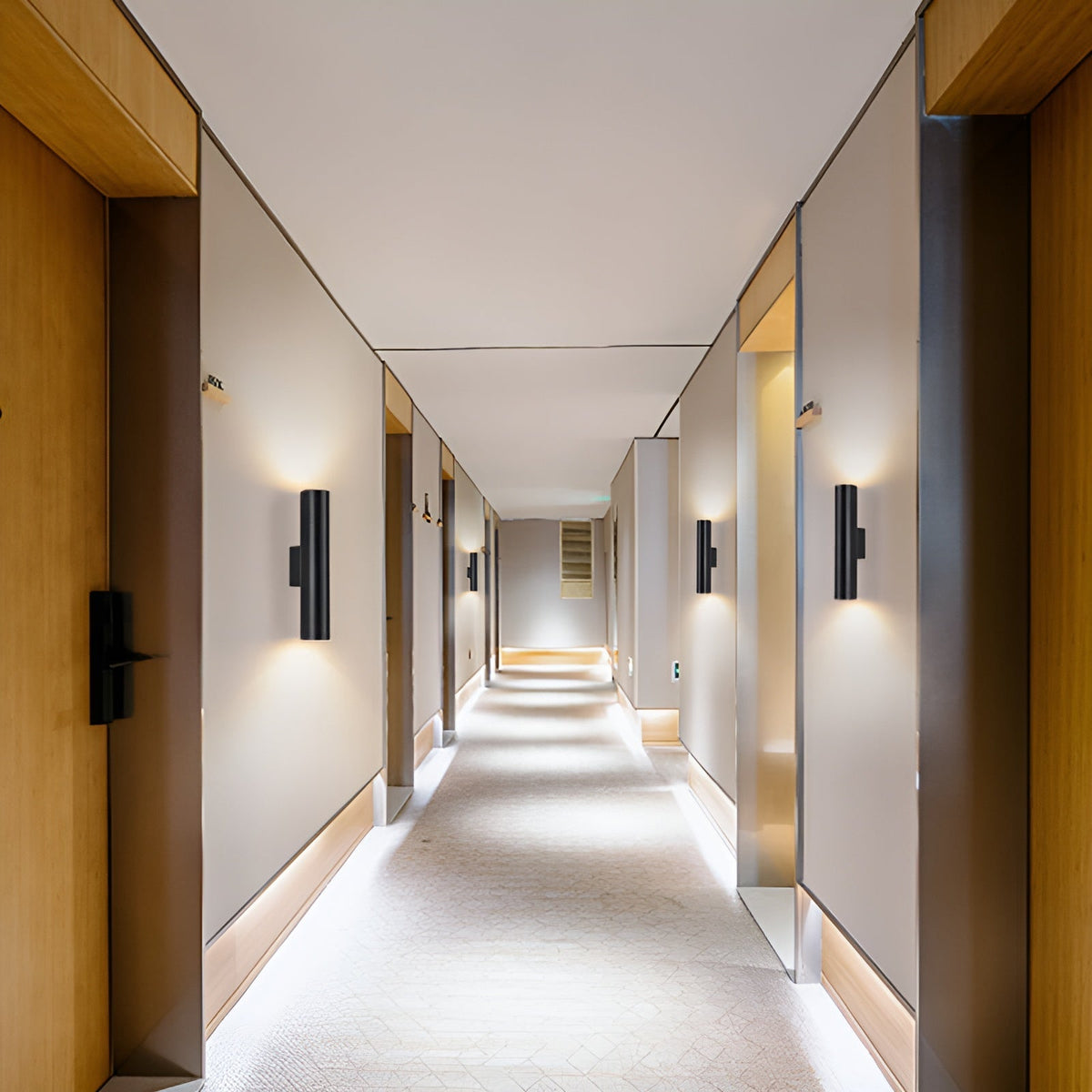 Elegant Wall Sconce – Flexible Dual-Head Lamp for Stylish Rooms