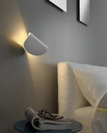 Flexibly Adjustable Metal Wall Lamp for Every Room