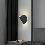 Flexibly Adjustable Metal Wall Lamp for Every Room