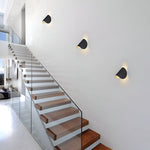 Flexibly Adjustable Metal Wall Lamp for Every Room
