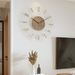 Transparente Wanduhr mit Holz-Details – Lautloser Quartz