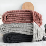 Elegant Fleece Blanket – Soft, Stylish & Warm for Your Home