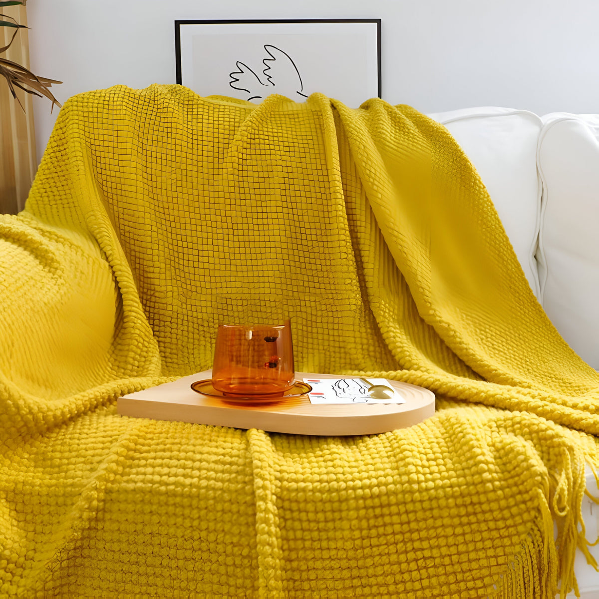 Elegant Fleece Blanket – Soft, Stylish & Warm for Your Home