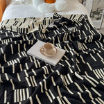 Luxuriöse Kuscheldecke – Komfortabler Begleiter für Zuhause