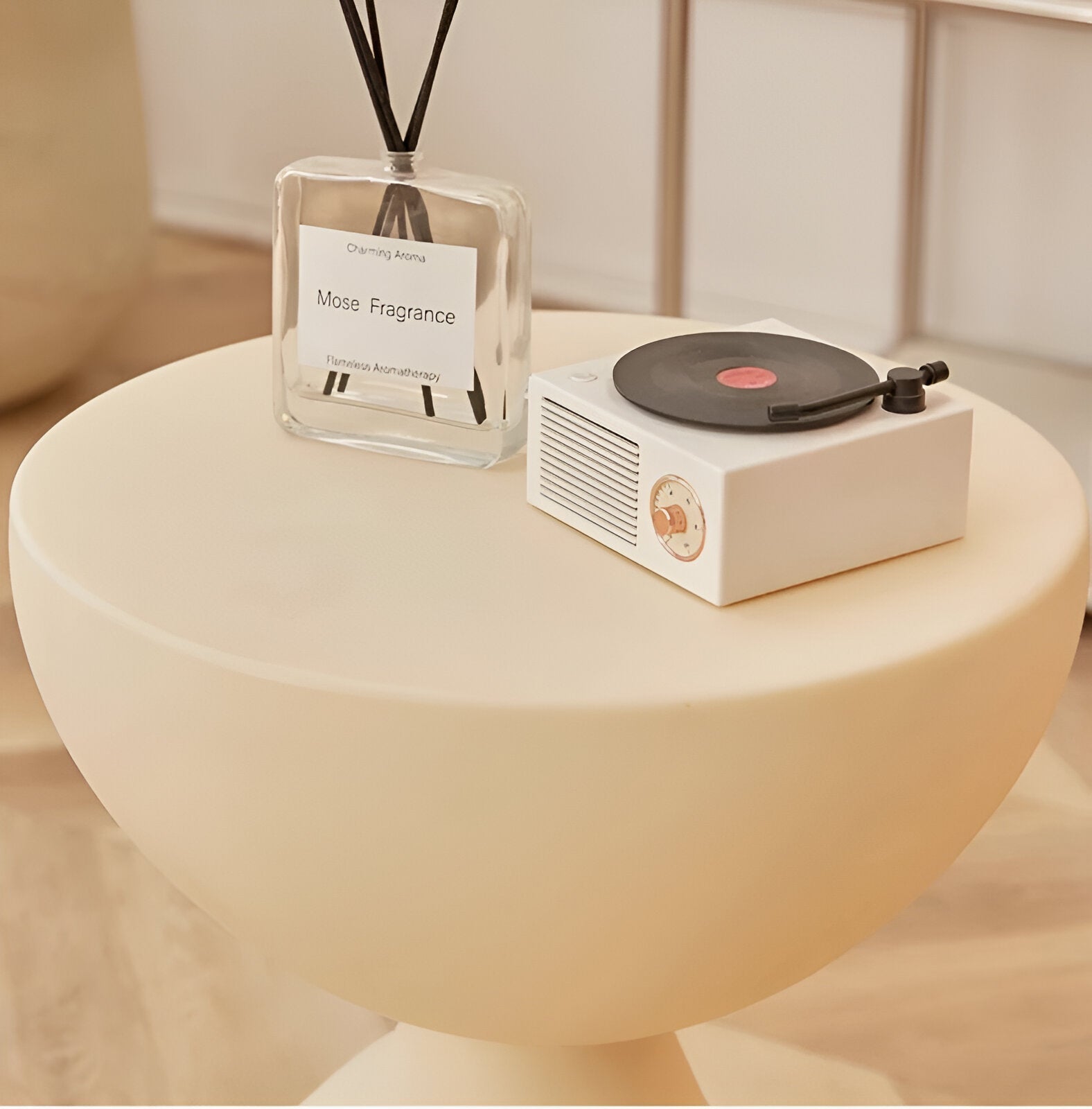 Runder Couchtisch – Eleganter Beistelltisch für Wohnzimmer und Innenräume