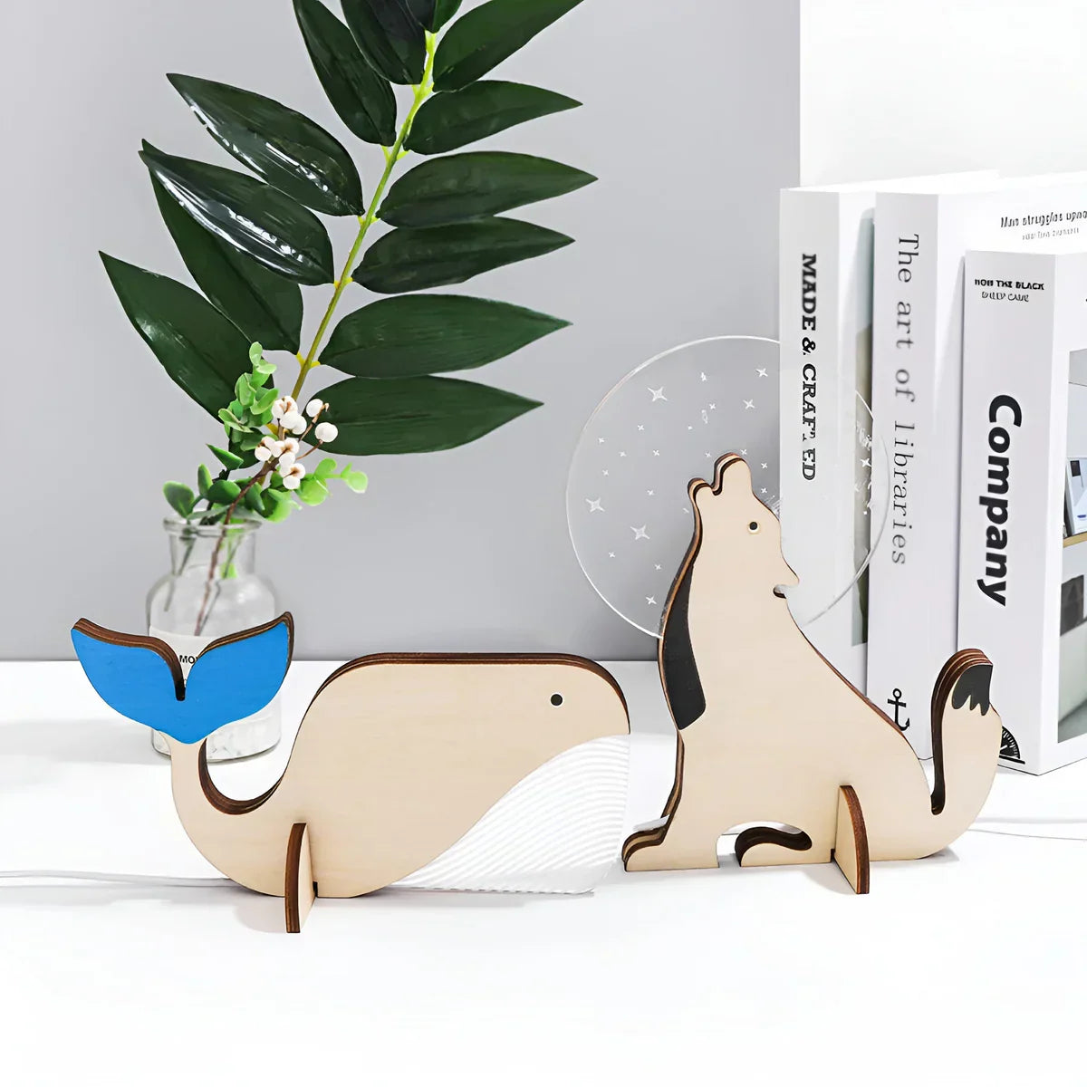 Verspielte LED Tischlampe – Holz Nachtlicht mit sanftem Licht