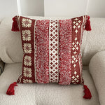 Boho-inspirierter Wurfkissenbezug mit Quasten