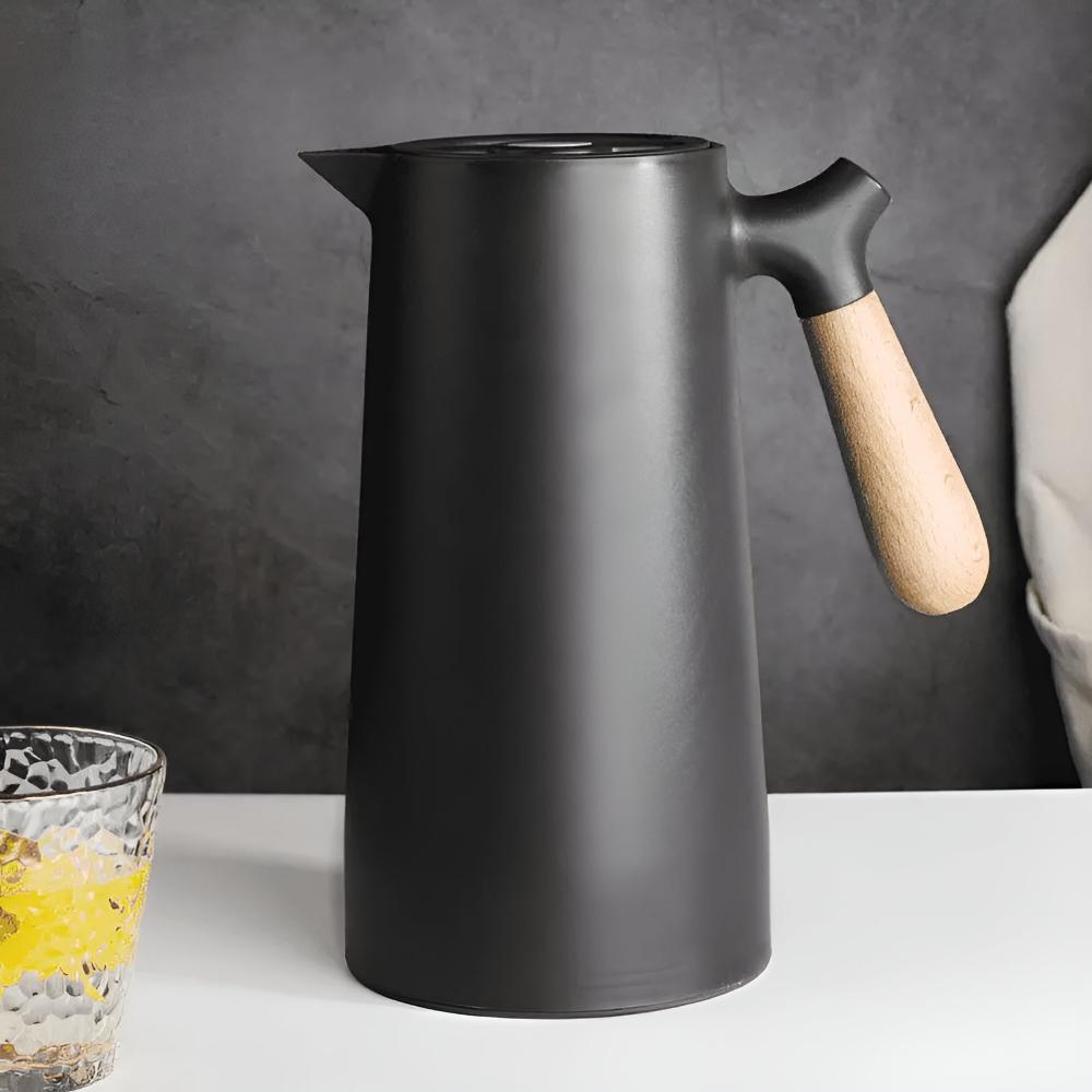 Elegante Isolierkanne mit Holzgriff – 1L Getränkespender