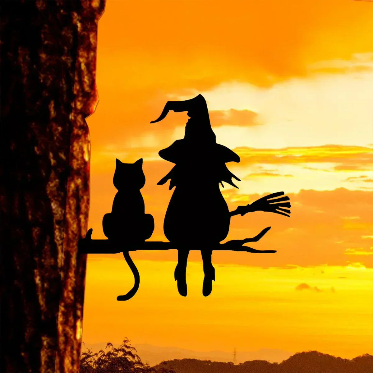 Mystische Gartenfigur mit Hexe und Katze – Metall Silhouette für den Außenbereich