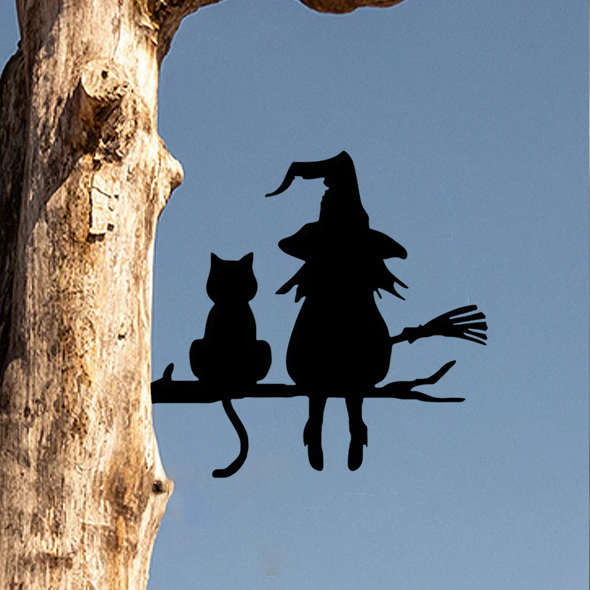 Mystische Gartenfigur mit Hexe und Katze – Metall Silhouette für den Außenbereich