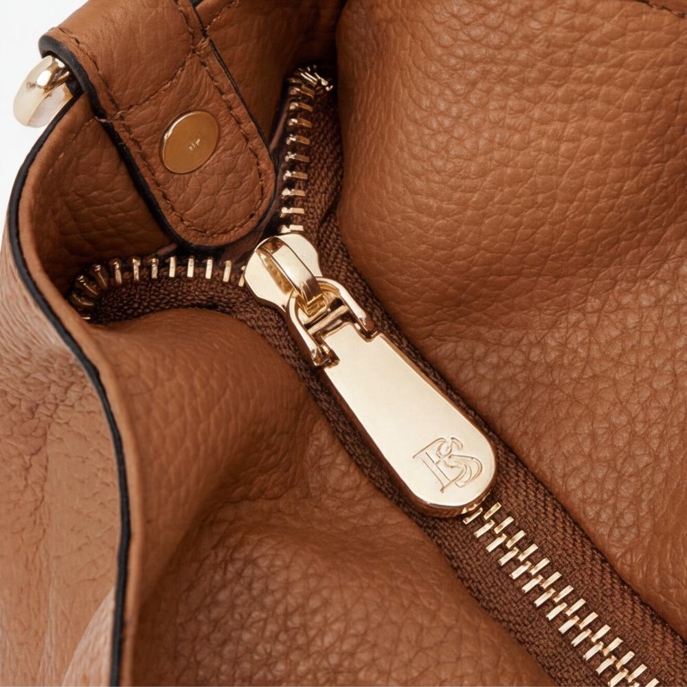 Elegante Hobo-Tasche aus weichem Kunstleder mit Fächern