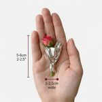 Elegante Brosche mit Mini-Vase für frische Blumen