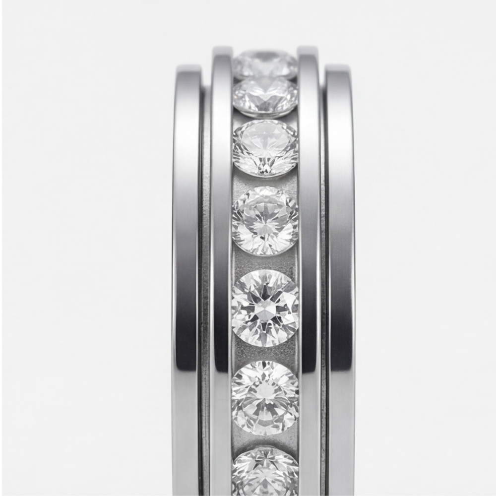 Eleganter Rotationsring mit Zirkonia-Steinen