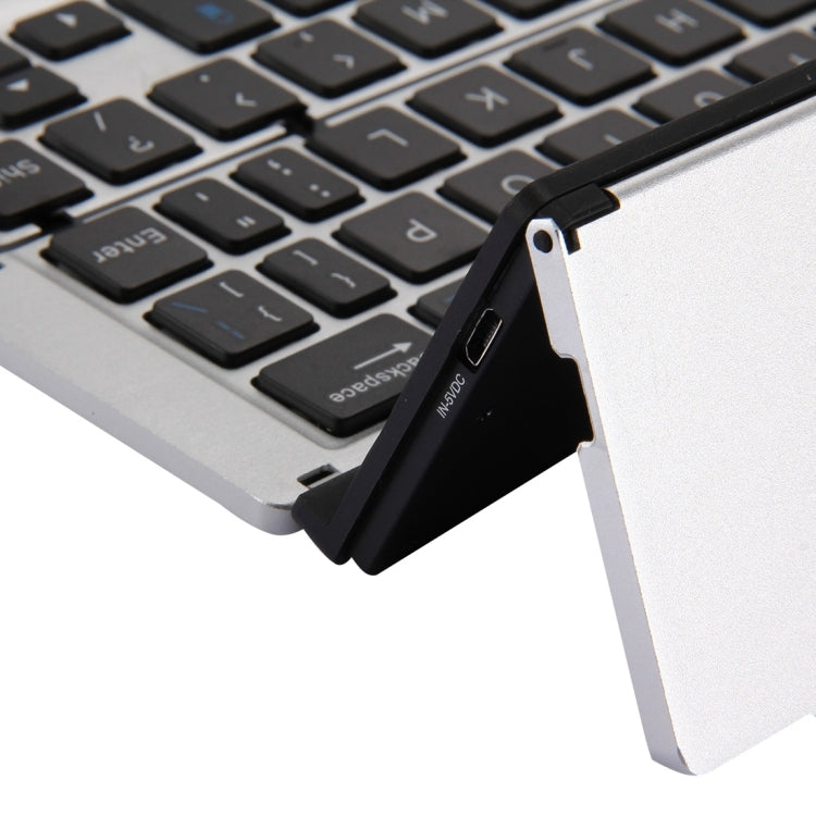 SleekBoard | Ultradünnes, Wiederaufladbares Bluetooth-Tastatur-Set (Silber)