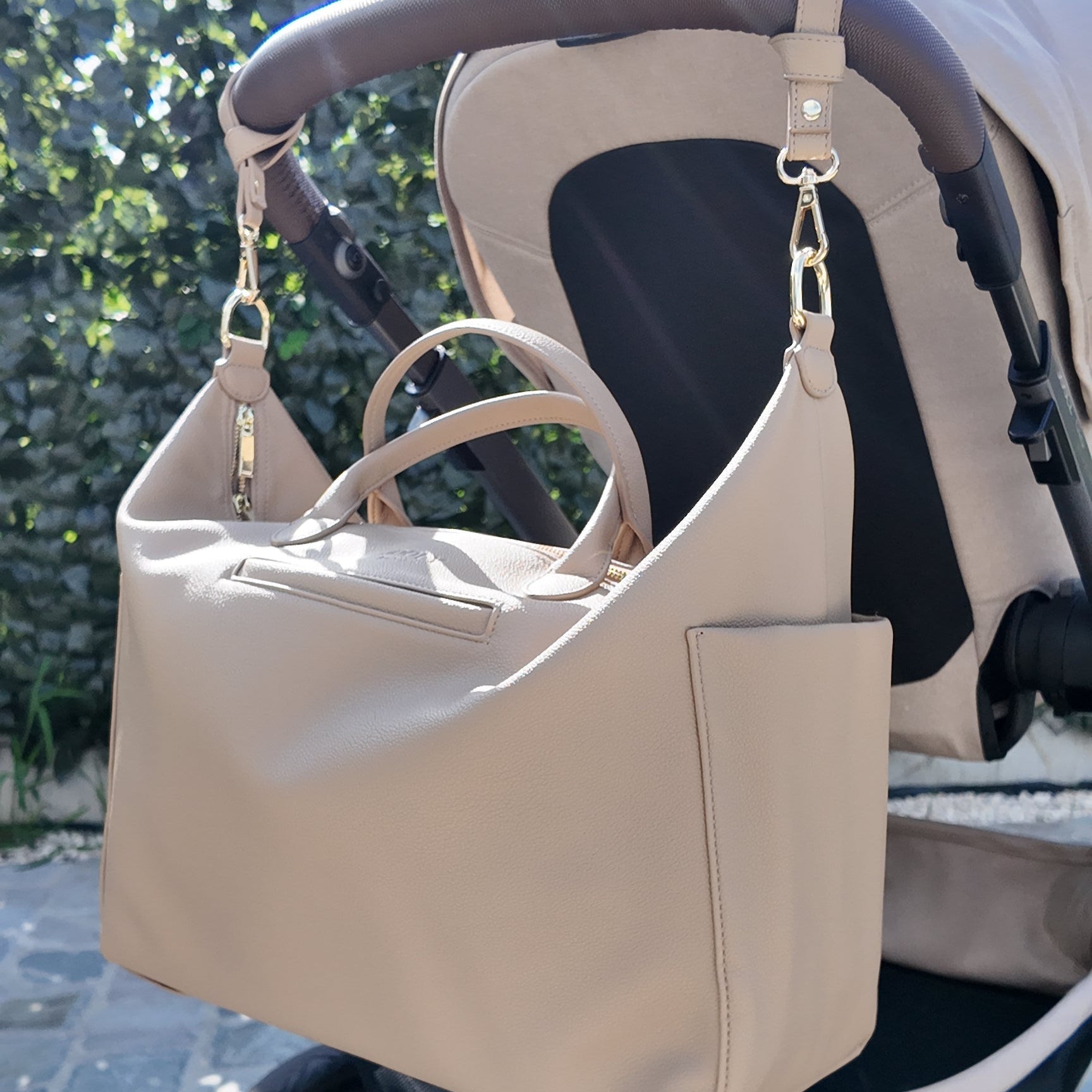 Elegant diaper bag with sophisticated storage space