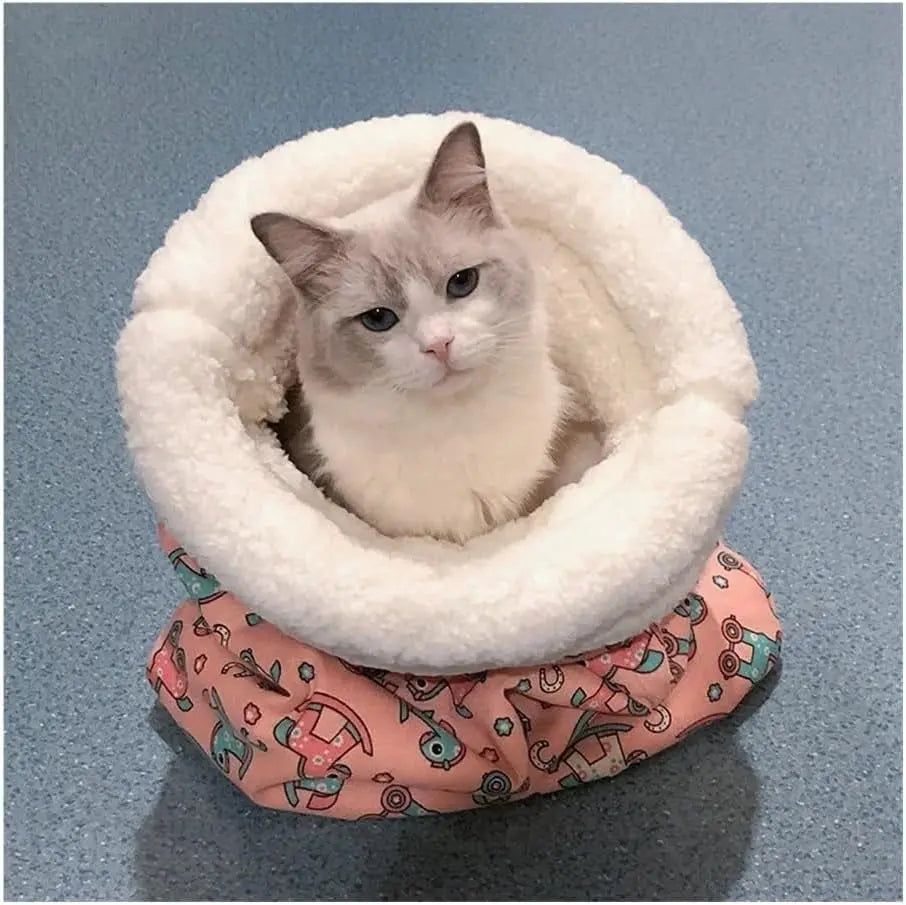 Katzenbett — Gemütliche Wärme und sichere Geborgenheit