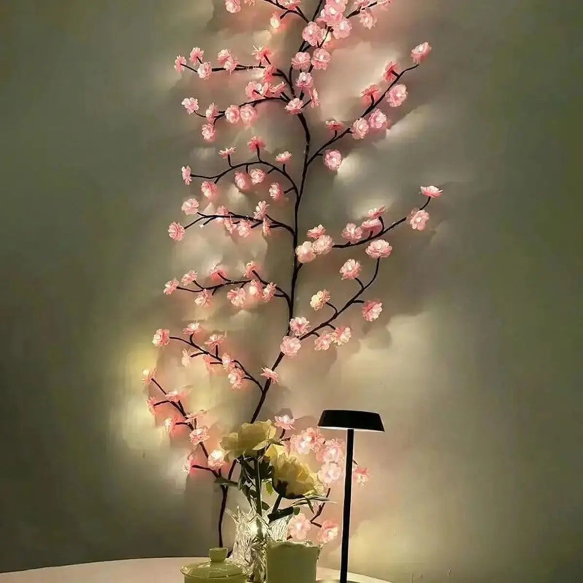 Blütenzauber Wandlampe – für eine beruhigende Raumatmosphäre