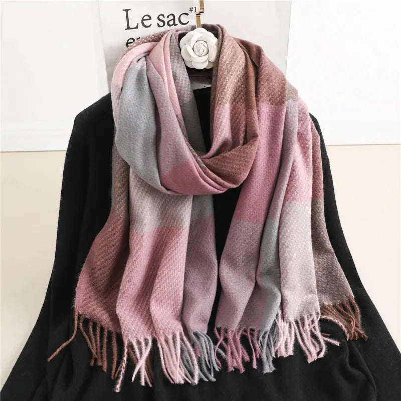 Elegant Plaid Scarf for Stylish Winter Outfits