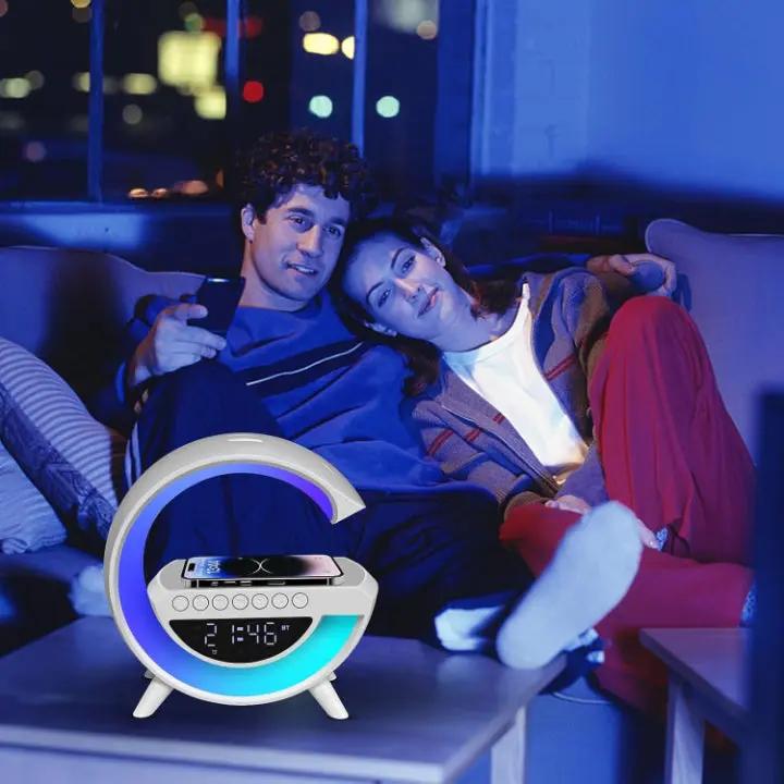 Intelligente LED-Weckerlampe mit Lautsprecher und kabellosem Ladegerät