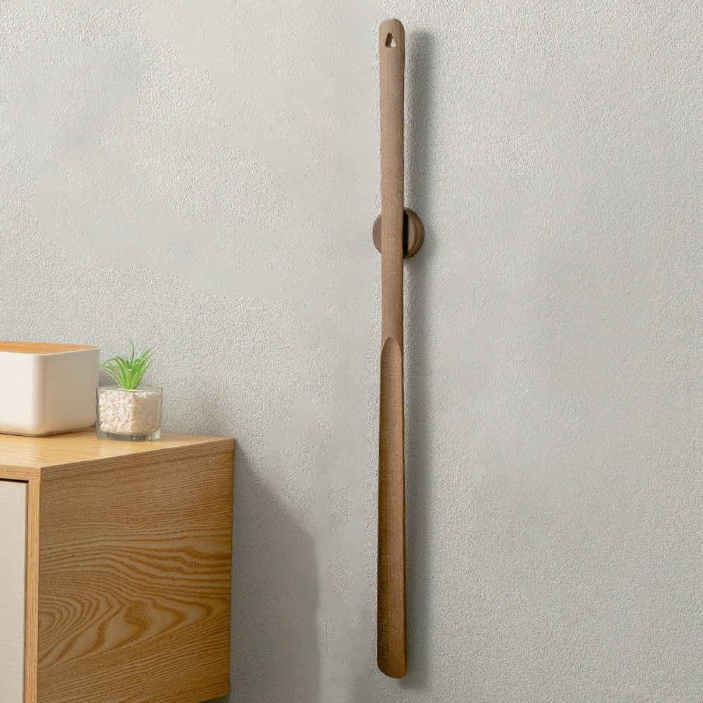 Eleganter Holzschuhlöffel mit Magnet – Bequem Schuhe Anziehen