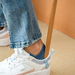 Eleganter Holzschuhlöffel mit Magnet – Bequem Schuhe Anziehen