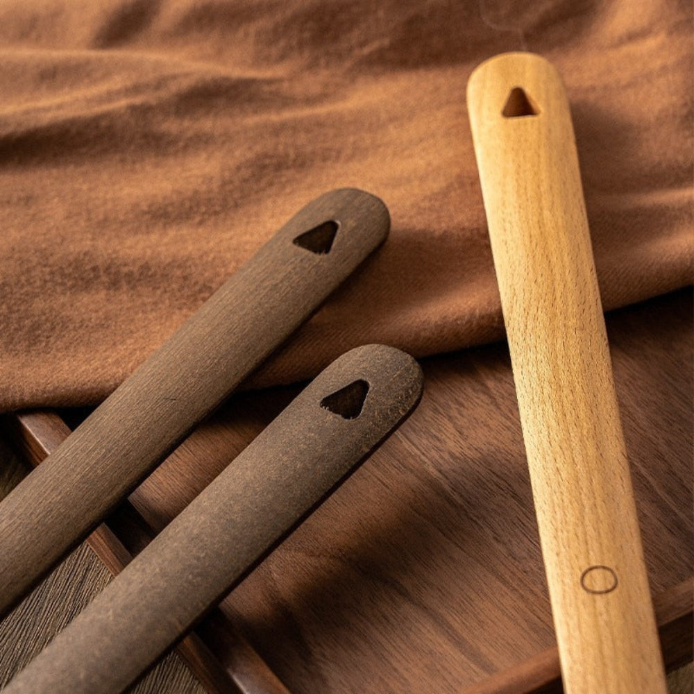 Eleganter Holzschuhlöffel mit Magnet – Bequem Schuhe Anziehen