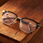 Leichte Lesebrille mit fortschrittlicher Linsengestaltung