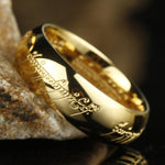 Leuchtender Ring mit geheimnisvollem Schriftzug | Mystisches Design