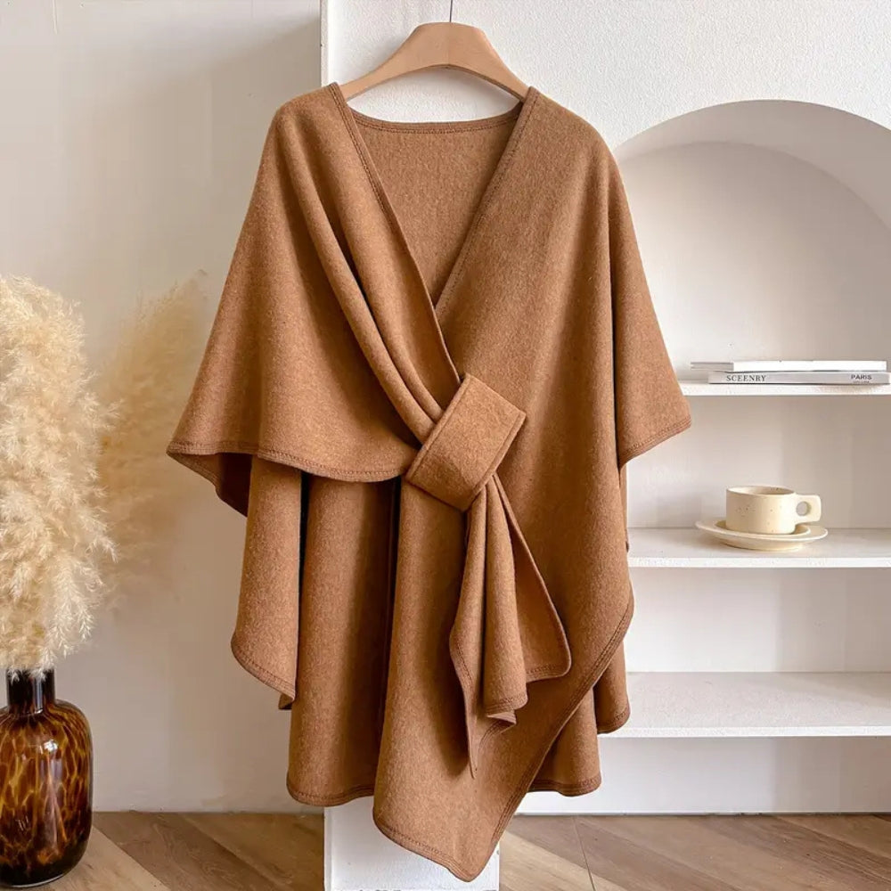 Stylish Women's Poncho – Warming and Windproof Companion