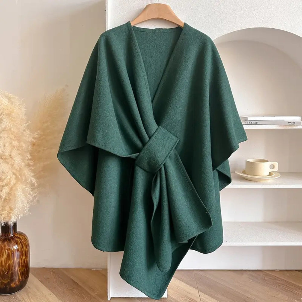 Stylish Women's Poncho – Warming and Windproof Companion