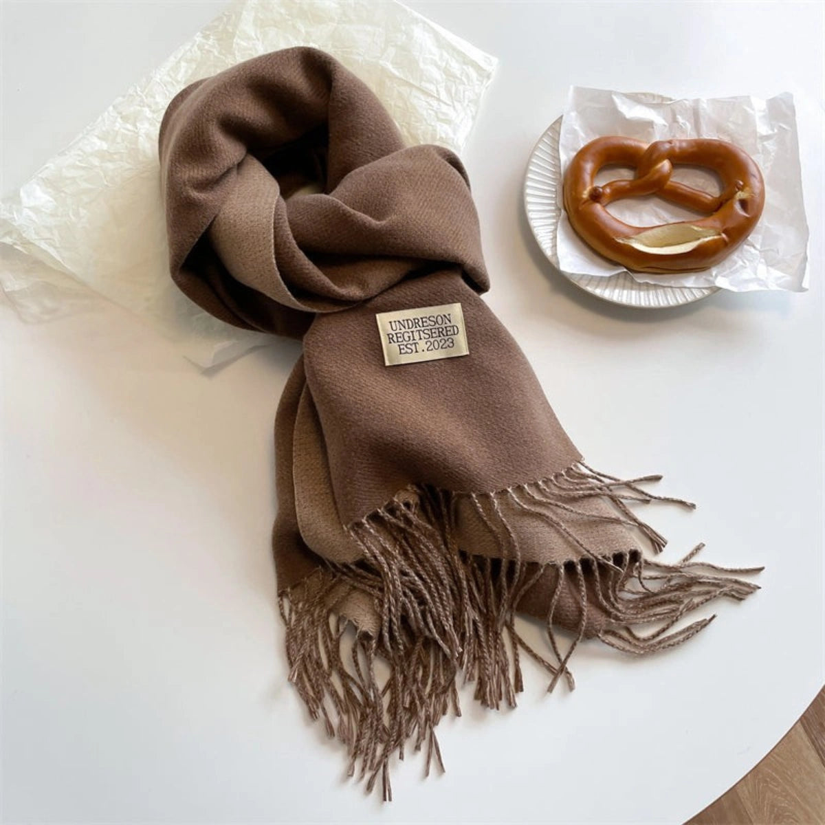 Eleganter Doppelschal mit Quasten für Damen