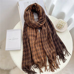 Noble Elegant Ladies' Scarf in classic check design