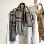 Noble Elegant Ladies' Scarf in classic check design