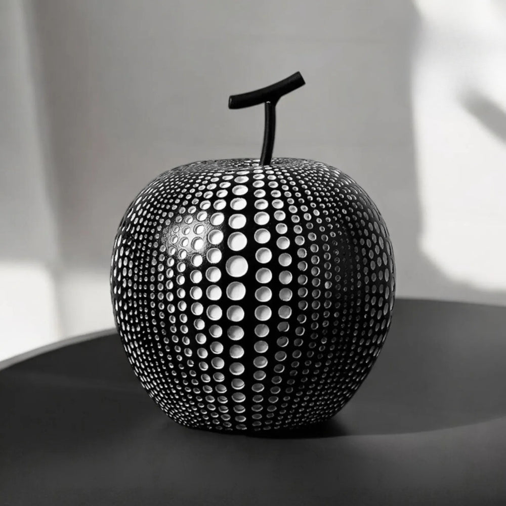 Apfelskulptur mit Punktmuster