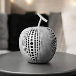 Apfelskulptur mit Punktmuster