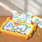 Zeichenbrett mit Magneten im Montessori-Stil