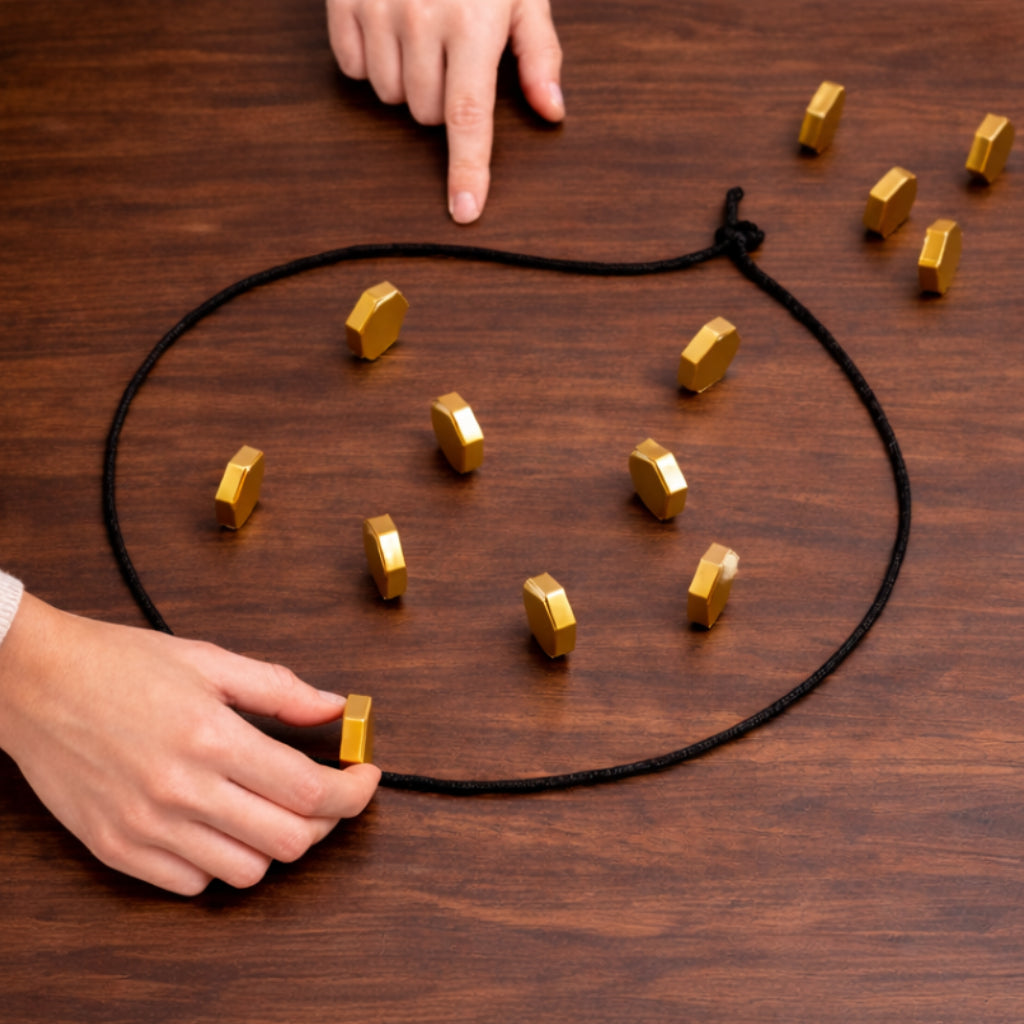 Familienfreundliches Magnetspiel für Strategen und Denker